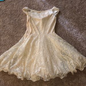 Beautiful lace old fashioned dress!